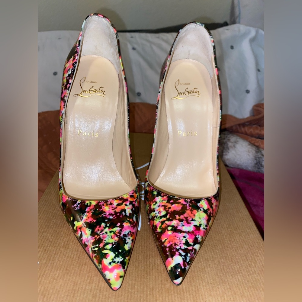 Christian Louboutin So Kate size 6